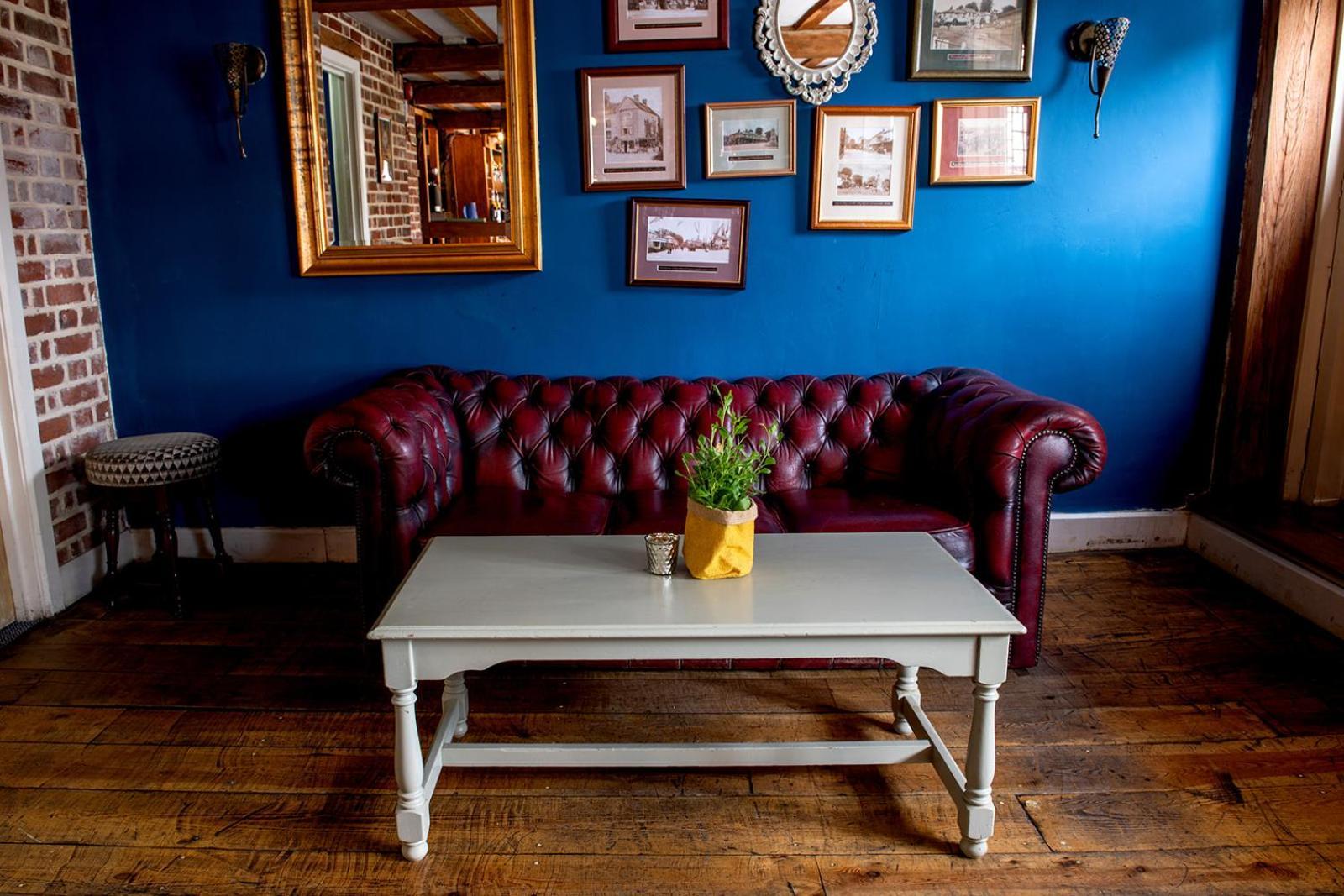 The Royal Oak Hotel Hawkhurst Bagian luar foto