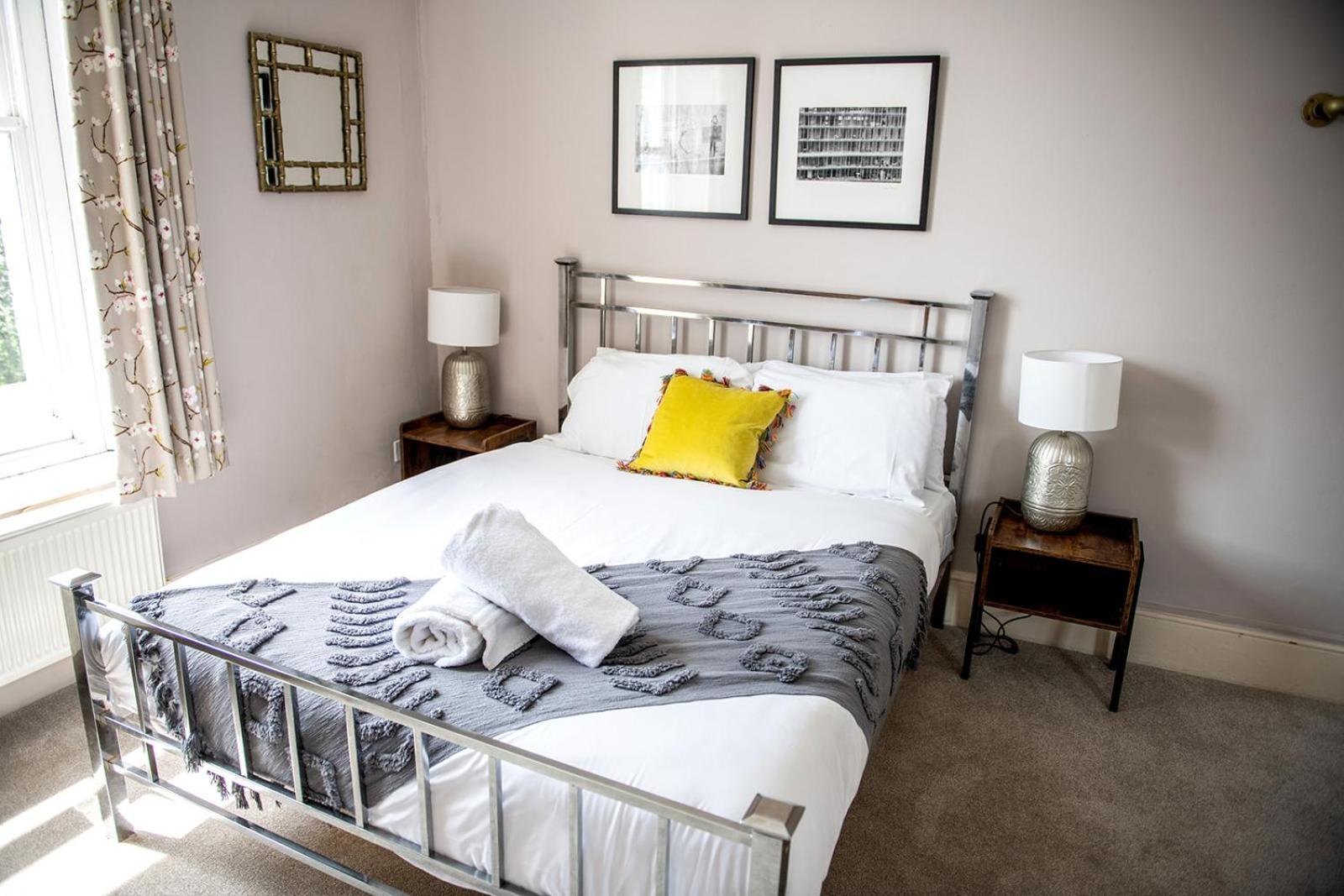 The Royal Oak Hotel Hawkhurst Bagian luar foto